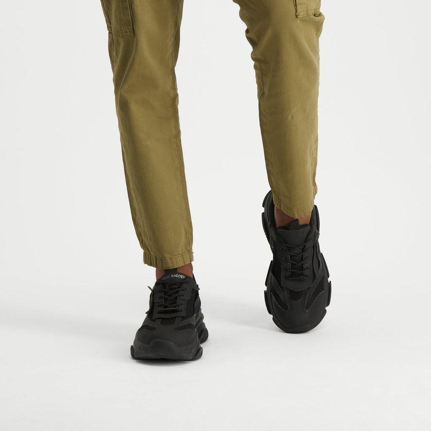 Sneakers Possess BLACK